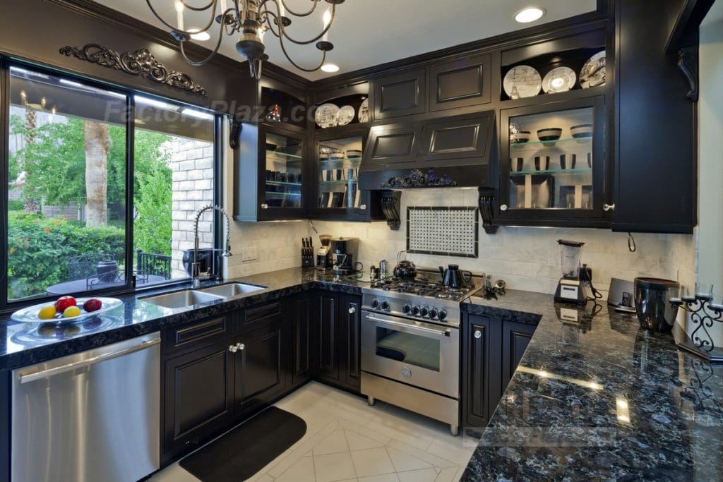 Black kitchen cabients